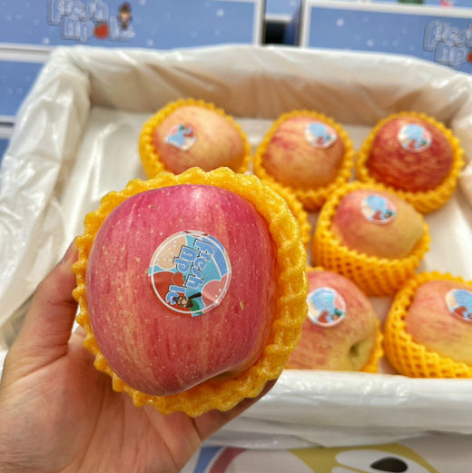 【富士苹果】小甜国 拉丝红富士苹果，果型不错，口感脆甜，苹果交替季节，价格实惠的一款！ 商品图2