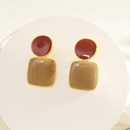 yszz-04037【云赏珠宝】时尚系列经典高贵雅致几何图形百搭通勤造型耳环s925银耳针 商品图3