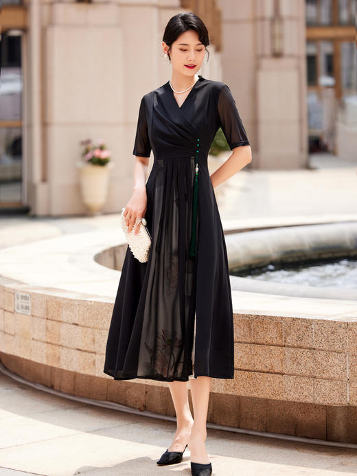 【高雅显年轻❗️轻奢复古长款连衣裙】用料奢华，彰显高贵，多种款式可选，复古黑色春夏款气质漂亮妈妈修身旗袍连衣裙，母亲节好礼L新年礼盒年货礼盒 商品图12