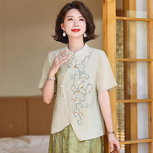 服饰鞋包- 新中式国风纯色绵绸衬衫套装妈妈装 商品图3