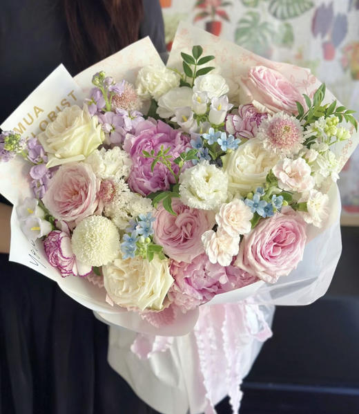 【繁花盛开】粉白色系混搭大气时尚花束 商品图0