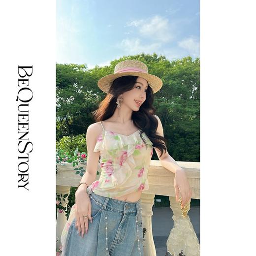 BeQueenStory【绿野仙踪】浪漫印花飘逸荷叶边性感露肩钉珠吊带上衣 商品图0