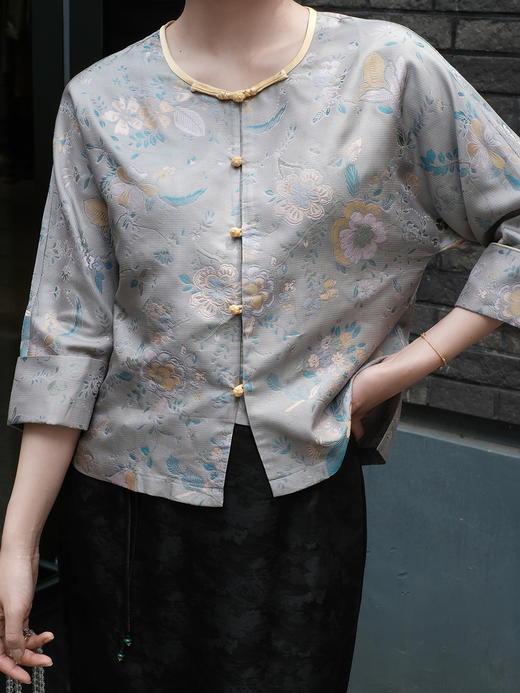 盛唐婧 |真丝花罗百花齐放对襟外套 商品图1