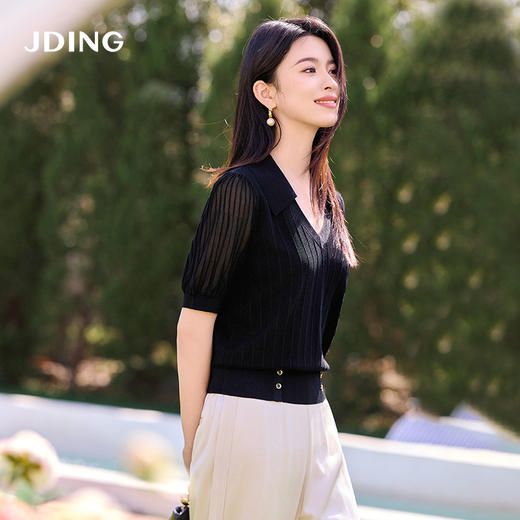 【商场同款】CJKJ501  “ 精美针织衫  ” 简约百搭黑色 腰封设计，巧妙提升腰线  灯笼袖缩窄肩宽  打造直角肩好穿显瘦 肌理感丰富微透的袖子 更有知性感 商品图5
