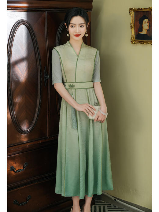 【高雅显年轻❗️轻奢复古长款连衣裙】用料奢华，彰显高贵，多种款式可选，复古黑色春夏款气质漂亮妈妈修身旗袍连衣裙，母亲节好礼L新年礼盒年货礼盒 商品图10