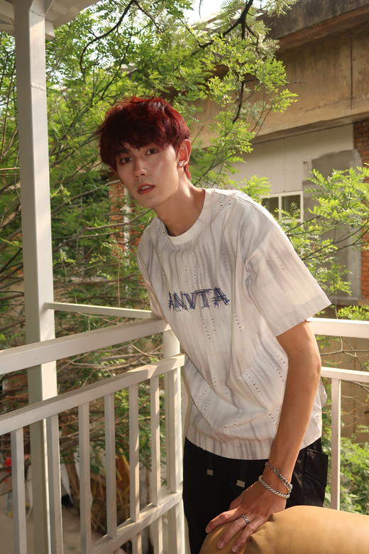 W420912135做旧破坏短袖T恤 商品图4