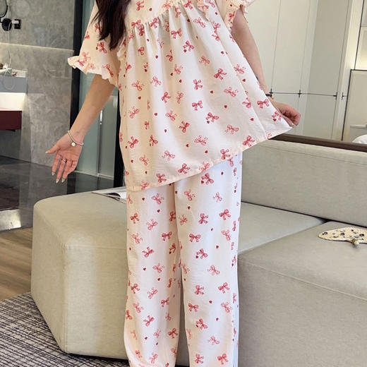 【MAD NONO牛奶肌韩系三件套】🎀好看好穿还凉快🌷出门拿快递能被要链接 ✅软棉棉材质，上手糯叽叽，很舒服，如同婴儿的触感，U字领显脖子长，版型宽松舒适，如同纸片人 商品图4