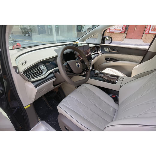 腾势 D9 DM-i 970 四驱尊荣型【长租-北京】 商品图3