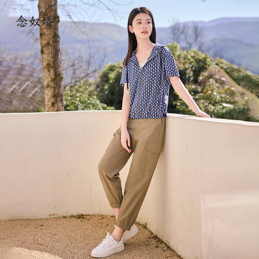 【商场同款】CNT4593 “ 速干工装裤 ” 藏蓝色和卡其色都是好搭配的色系 工装风扎口裤型 修饰腿型好穿减龄 锦氨混纺面料，凉爽透气 商品图6