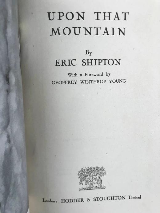 1943年 艾瑞克·希普顿《在山岗上》 约30余幅插图 漆布精装32开 商品图3