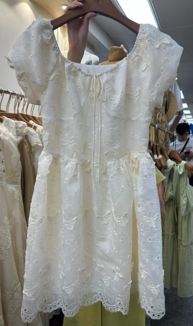 【门店同款】ENJOY夏季浪漫-立体蝴蝶连衣裙 157643012 商品图0