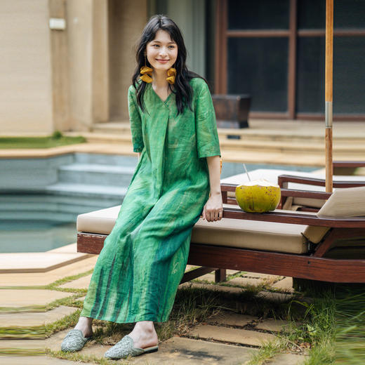 绽放310朵/原创花型绿色清爽亲肤亚麻旅游穿搭海边度假宽松连衣裙 商品图2