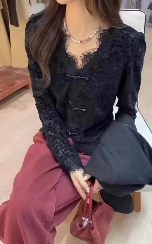 好看的哦~5298蕾丝绒面V领小衫上衣-喜出 商品图1