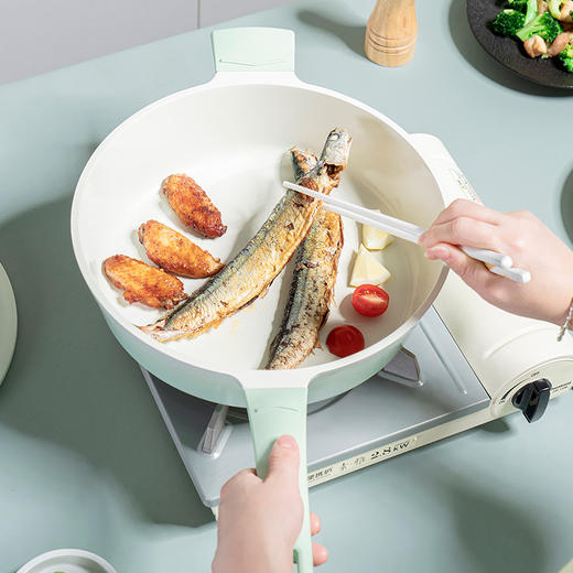 Debo德铂煎锅炒锅有钛不粘锅平底家用炒菜锅少油烟炉灶通用 费利昂 商品图4