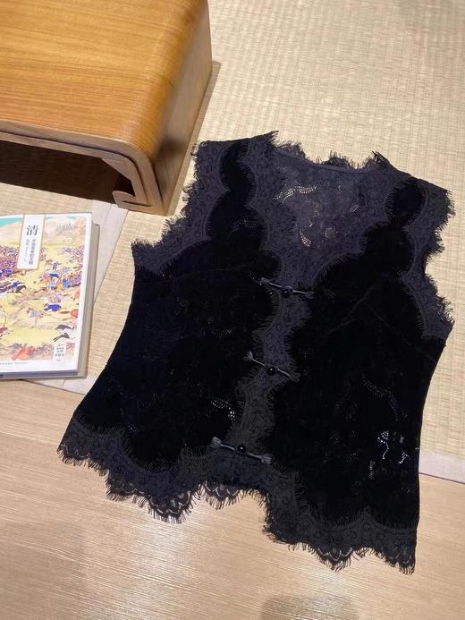 好看的哦~3986蕾丝植绒挺括国风马甲小衫上衣-喜出 商品图1