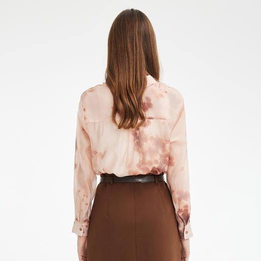 PF261斯尔丽2024新款时尚气质衬衫女翻领晕染印花高级感通勤气质上衣 商品图1