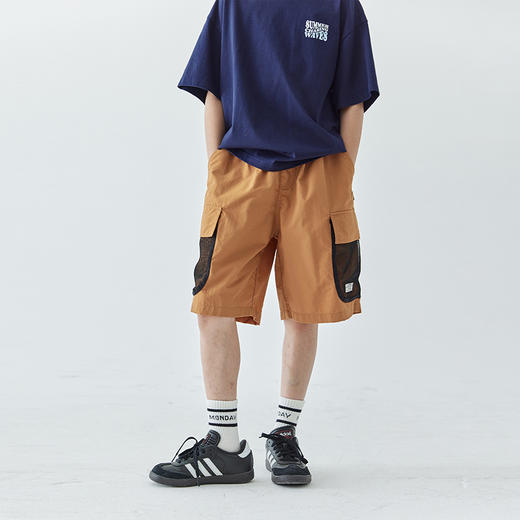 蓝汽水 851B24424 五分拼色短裤 商品图1