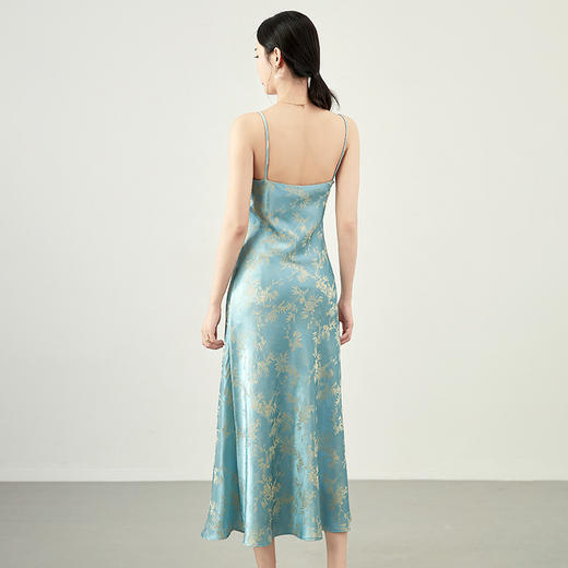 白月光清冷感法式气质典雅，吊带外穿醋酸连衣裙WLZD-2415109 商品图1