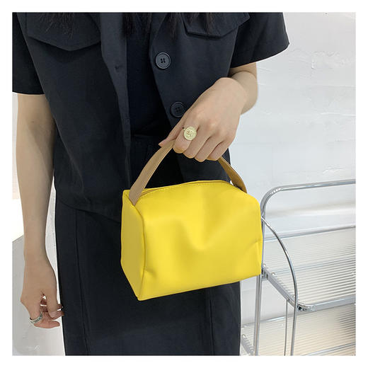 糖果色大容量化妆包 新款创意收纳包糖果色方形洗漱包 商品图3