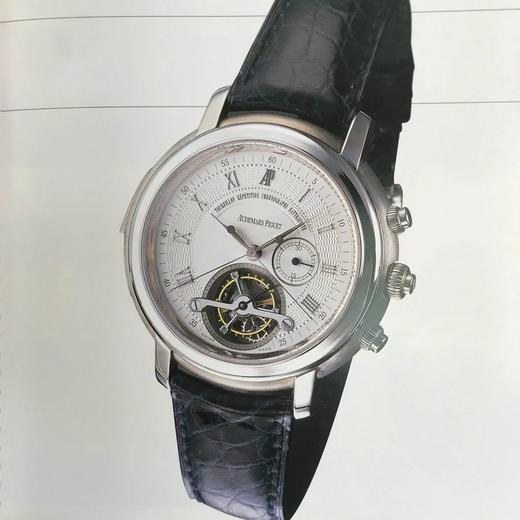 千禧年大师：腕表图集 数百幅插图 精装大16开 商品图11