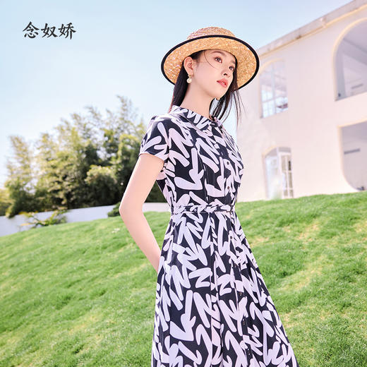 【商场同款】CND4597 “艺术家连衣裙 ”轻薄纯棉 衬衫领几何线条连衣裙 收腰显瘦 中长款了连衣裙 商品图5