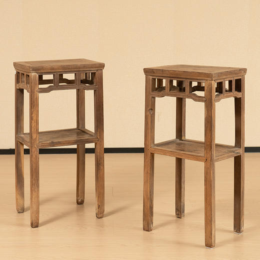 清 柞榛木罗锅枨矮栳带屉花几（一对） 商品图3