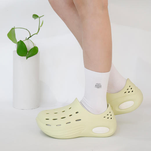 多喜爱 奇遇惊喜露营鞋-凉拖鞋（绿色/白色/咖色）cs 商品图0