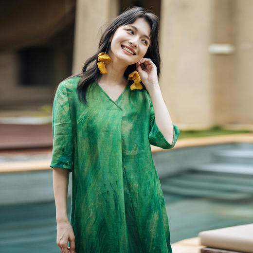 绽放310朵/原创花型绿色清爽亲肤亚麻旅游穿搭海边度假宽松连衣裙 商品图1