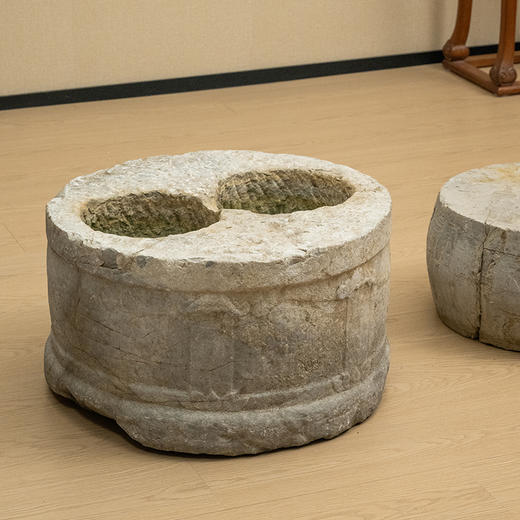 清 石雕双联池圆台及石雕鼓凳（一对） 商品图1