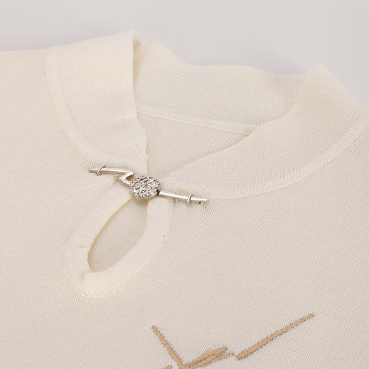 PF601斯尔丽2024新款滑爽不贴身针织旗袍领国风绣花百搭上衣女式针织衫 商品图5