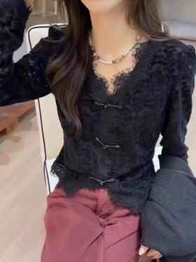 好看的哦~5298蕾丝绒面V领小衫上衣-喜出