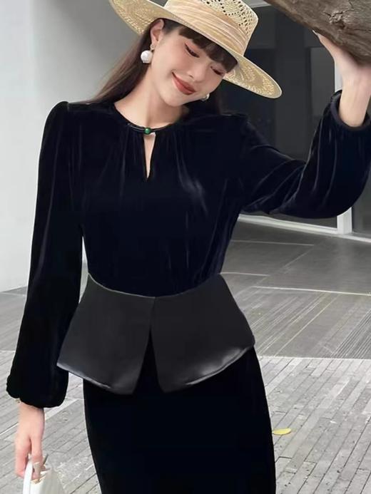 好看的哦~小V5138领金丝绒拼接仿真丝小衫上衣-喜出 商品图0