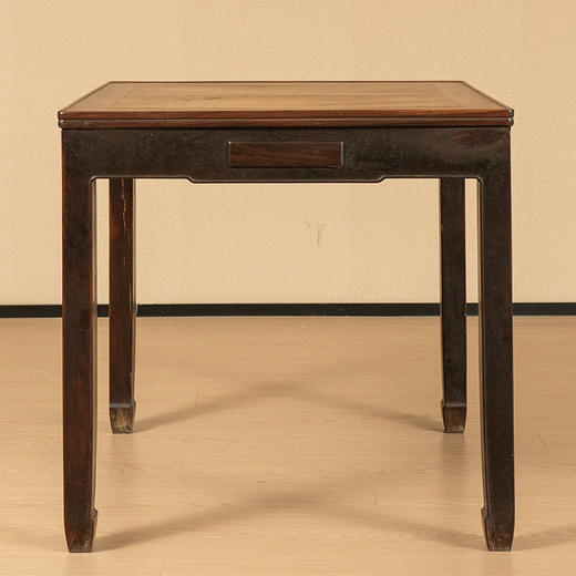 清 红木洼堂肚马蹄腿带屉方桌 商品图0