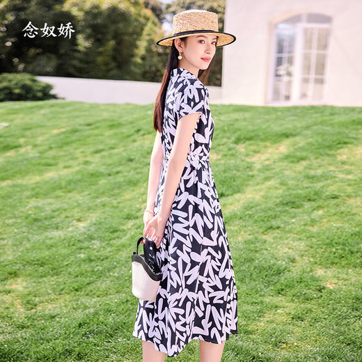 【商场同款】CND4597 “艺术家连衣裙 ”轻薄纯棉 衬衫领几何线条连衣裙 收腰显瘦 中长款了连衣裙 商品图2
