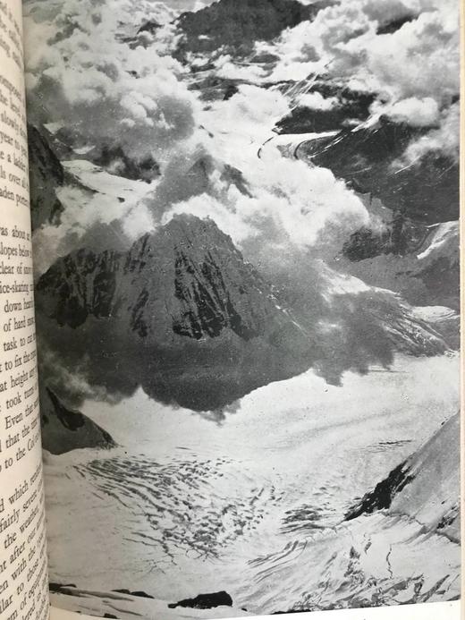 1943年 艾瑞克·希普顿《在山岗上》 约30余幅插图 漆布精装32开 商品图8