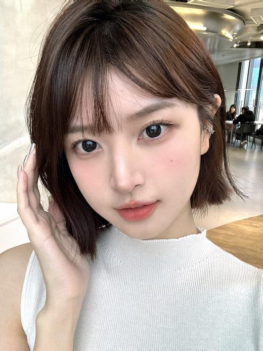 Con4u旗下 日抛· Gogo笨蛋小狗· 14.5mm白狮参考着色中大直径 十片装 商品图6