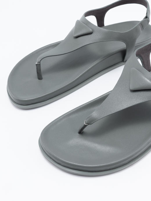 COCO ZONE夏季高级设计感夹趾凉鞋简约通勤露趾平底女鞋CC2B0687 商品图1