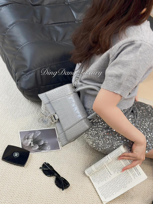 巴黎世家 hourglass 灰色 鳄鱼纹牛皮 S号 沙漏包 商品图0