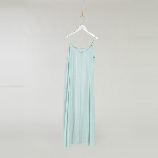 绽放旅行女装326朵/薄荷蓝真丝吊带裙桑蚕丝棉海边度假穿搭连衣裙 商品图0