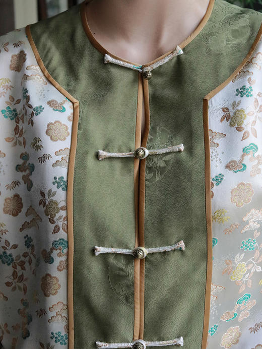 盛唐婧 |重缎真丝宋锦云松纹对襟外套 商品图3