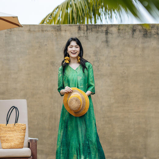 绽放310朵/原创花型绿色清爽亲肤亚麻旅游穿搭海边度假宽松连衣裙 商品图0