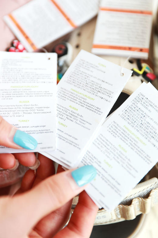 700块一双喔，一起波儿一个吧。胶片氛围感软底复古洞洞鞋A051080 商品图3