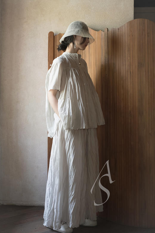 Mark Kenly Domino Tan 浅银灰/卡其色NIKI薄棉百褶半裙 商品图1