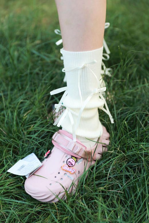 700块一双喔，一起波儿一个吧。胶片氛围感软底复古洞洞鞋A051080 商品图10