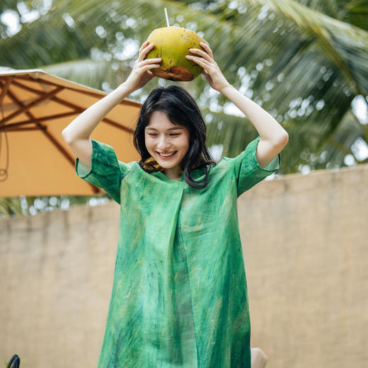 绽放310朵/原创花型绿色清爽亲肤亚麻旅游穿搭海边度假宽松连衣裙 商品图3