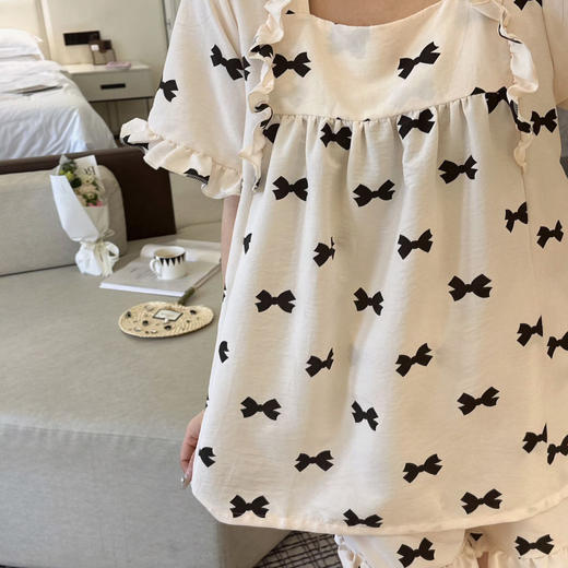 【MAD NONO牛奶肌韩系三件套】🎀好看好穿还凉快🌷出门拿快递能被要链接 ✅软棉棉材质，上手糯叽叽，很舒服，如同婴儿的触感，U字领显脖子长，版型宽松舒适，如同纸片人 商品图2