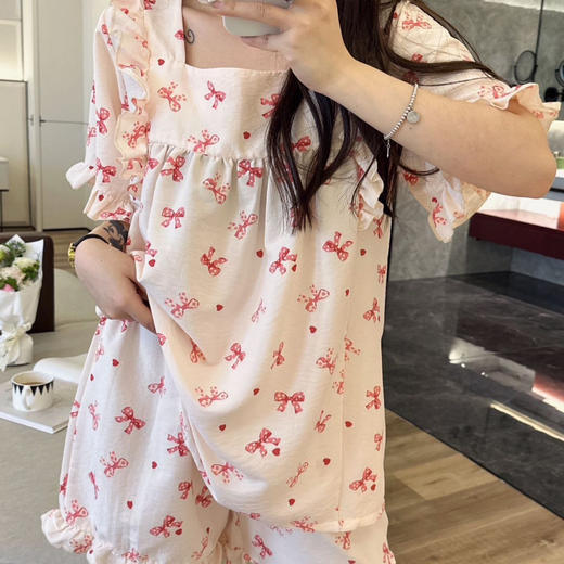 【MAD NONO牛奶肌韩系三件套】🎀好看好穿还凉快🌷出门拿快递能被要链接 ✅软棉棉材质，上手糯叽叽，很舒服，如同婴儿的触感，U字领显脖子长，版型宽松舒适，如同纸片人 商品图5