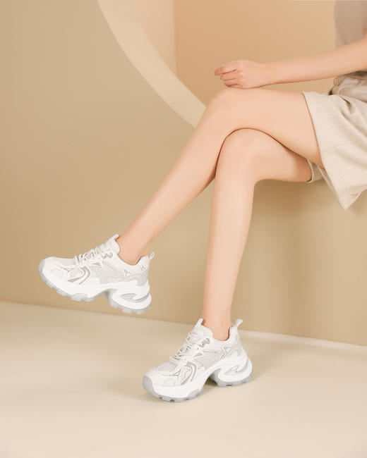 westory2024春季新款休闲厚底轻便舒适圆头百搭老爹鞋板S24CM74281 商品图3