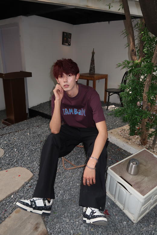 W420412190手绘字母短袖T恤 商品图1