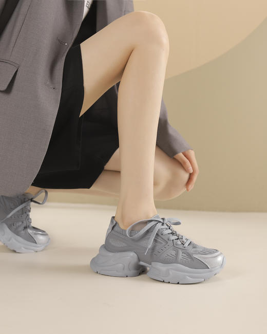 westory春季新款休闲厚底轻便舒适圆头百搭老爹鞋板S24CM74251 商品图4